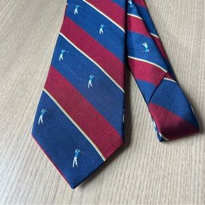 Brooks Brothers Elegant Golf Repeating Pattern Striped Tie in Red and Blue Silk